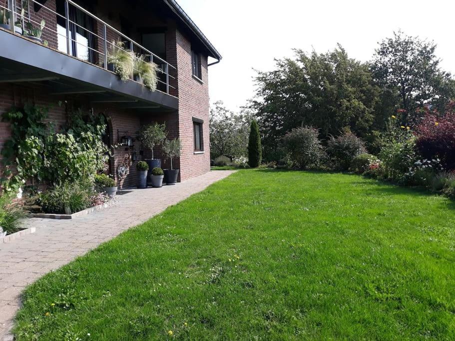 Studio Au Jardin Fleuri Verviers Exterior photo